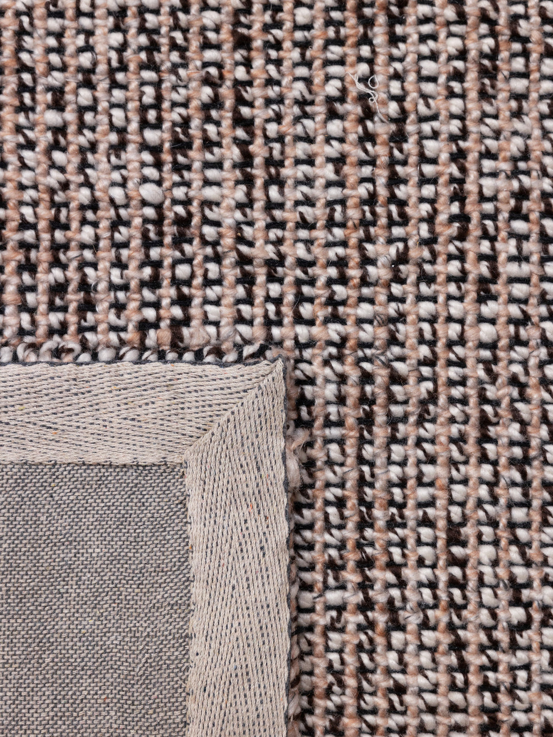 Aesthetic Rug in Bark