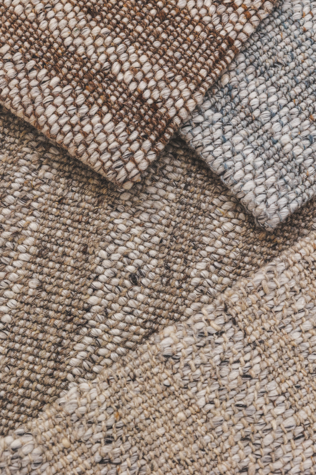 Avenue Rug in Mist