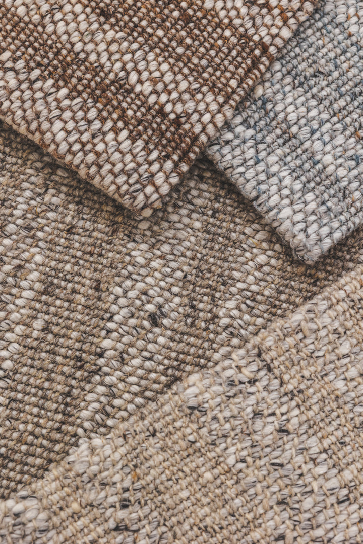 Avenue Rug in Mist