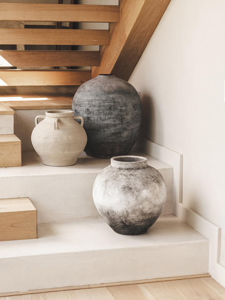 Gisele Vase in Sandcastle