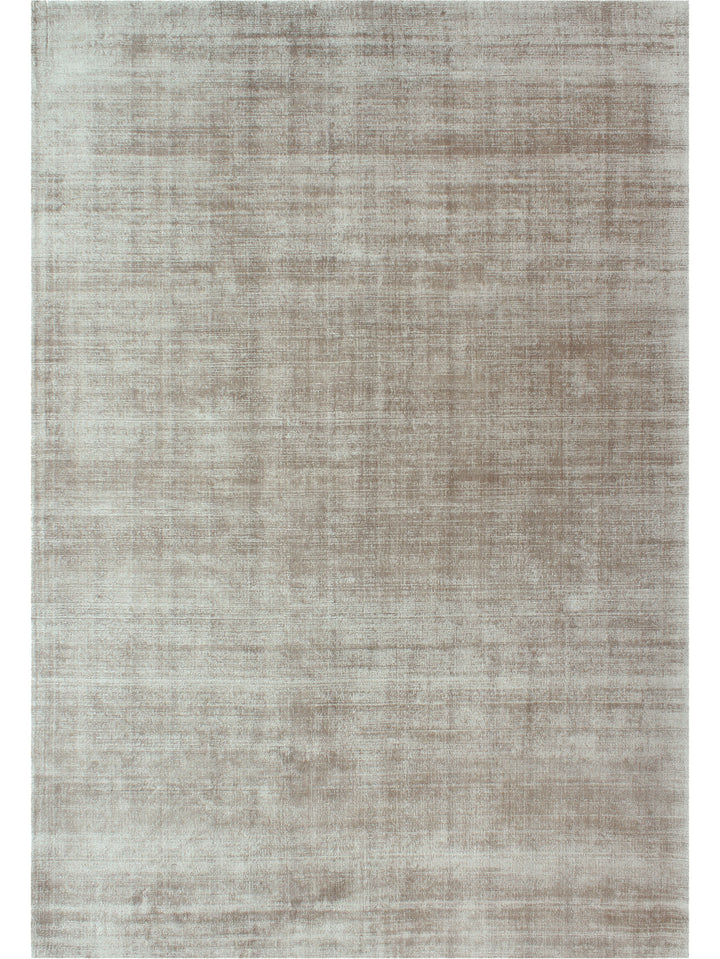 Glorious Rug in Moonbeam