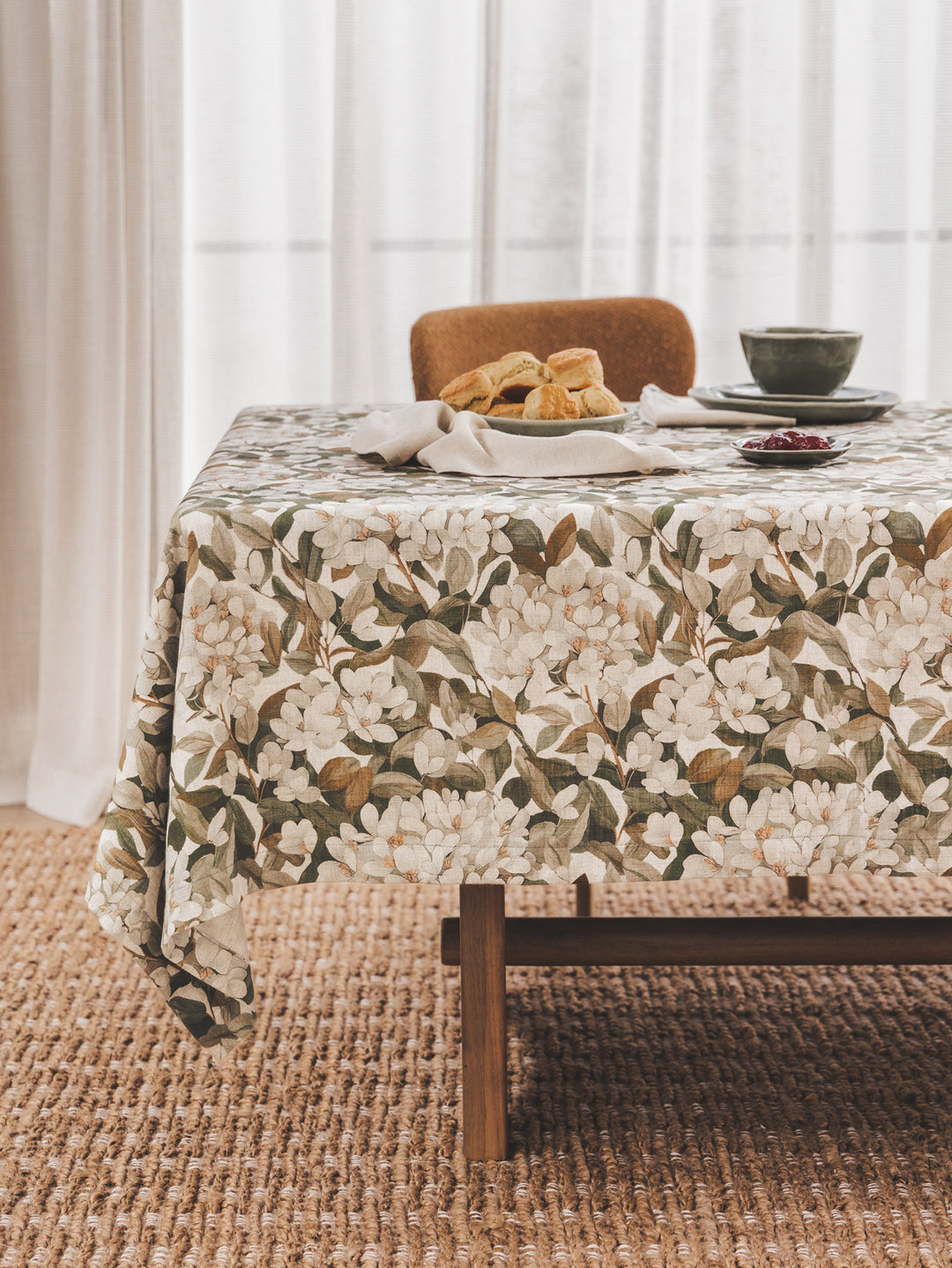 Petal Tablecloth in Autumn Charm