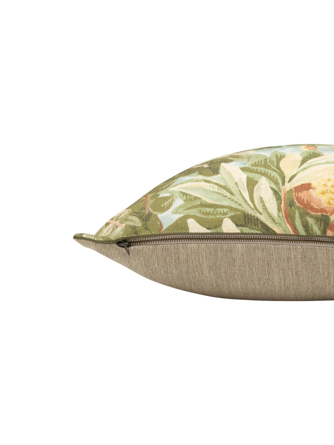 Isadora Scatter in Bluffs Green