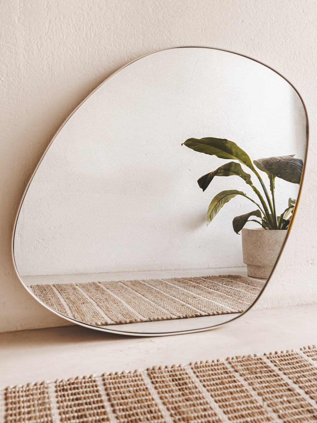 Varano Mirror in Matte Crema