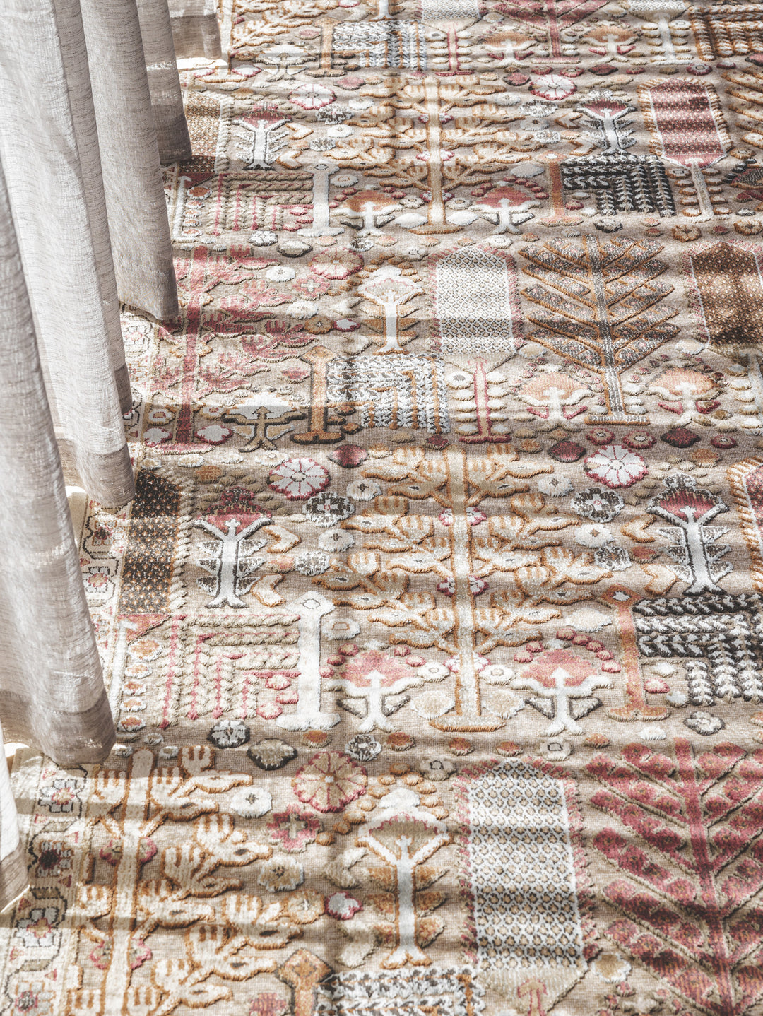Minstrel Rug in Biscotti