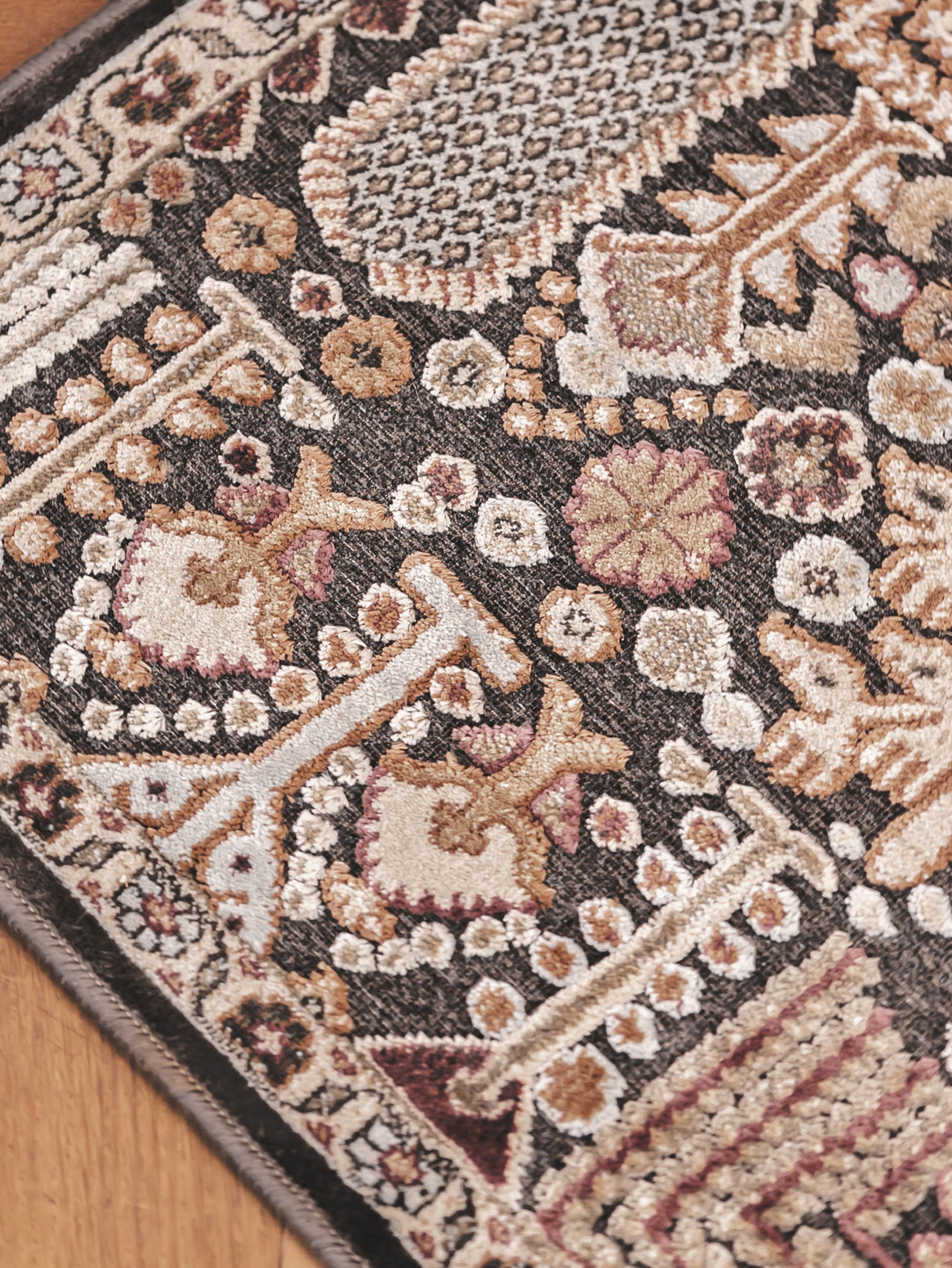 Minstrel Rug in Canyon