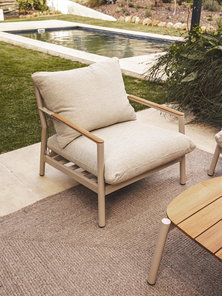 Nirvana Outdoor Sofa Set