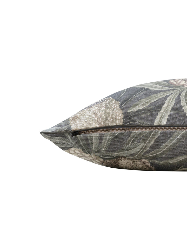 Protea King Scatter in Eclipse