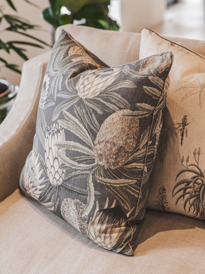 Protea King Scatter in Eclipse