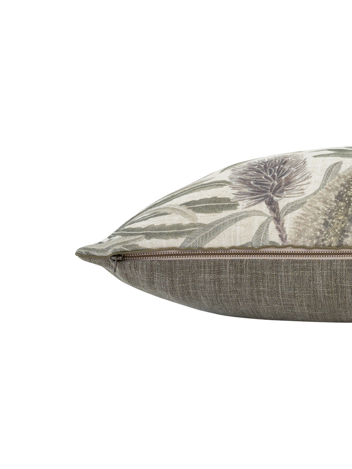 Protea King Scatter in Fynbos