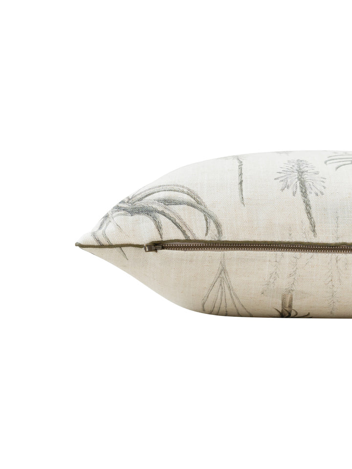 Queens Candelabra Scatter in Aloe