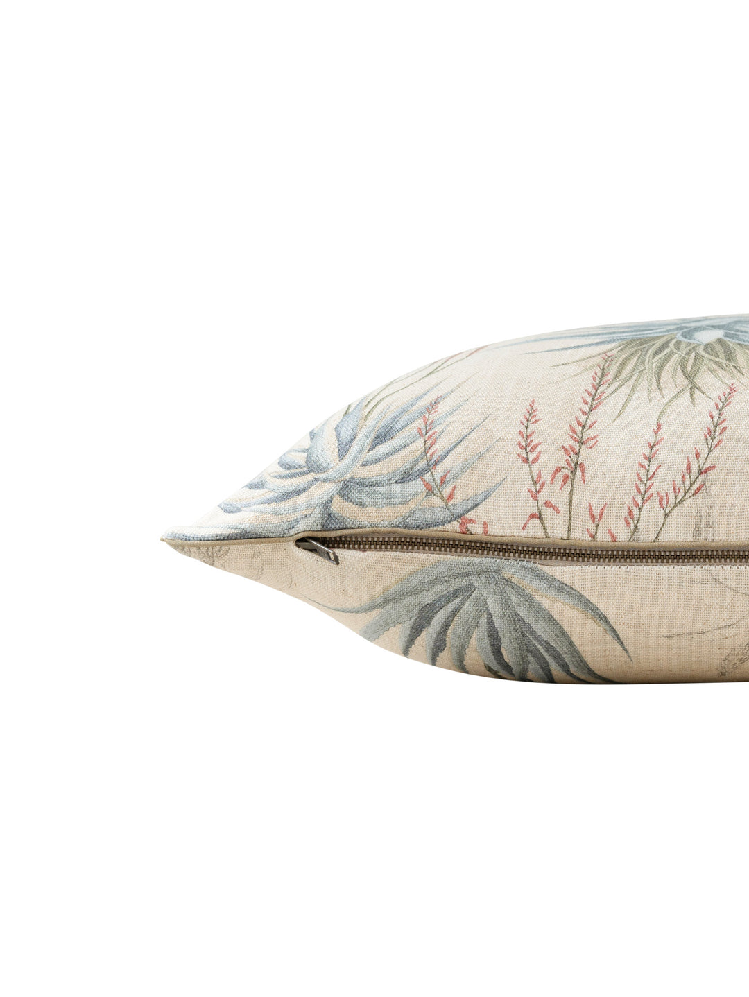 Queens Candelabra Scatter in Horizon