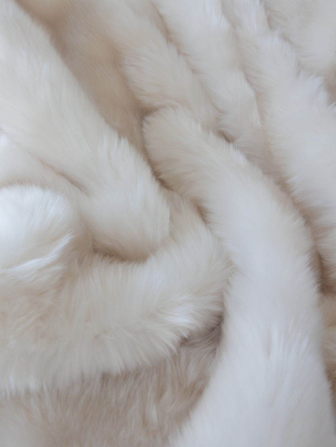 Snowglow Fur in Pearl