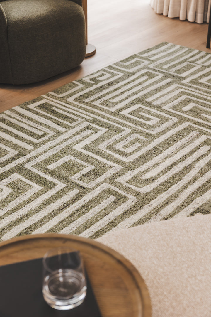 Tangled Rug in Treetop