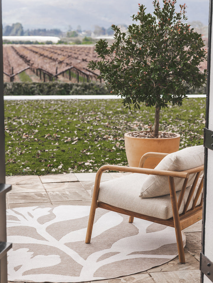 Wildvine Round Rug in Desert