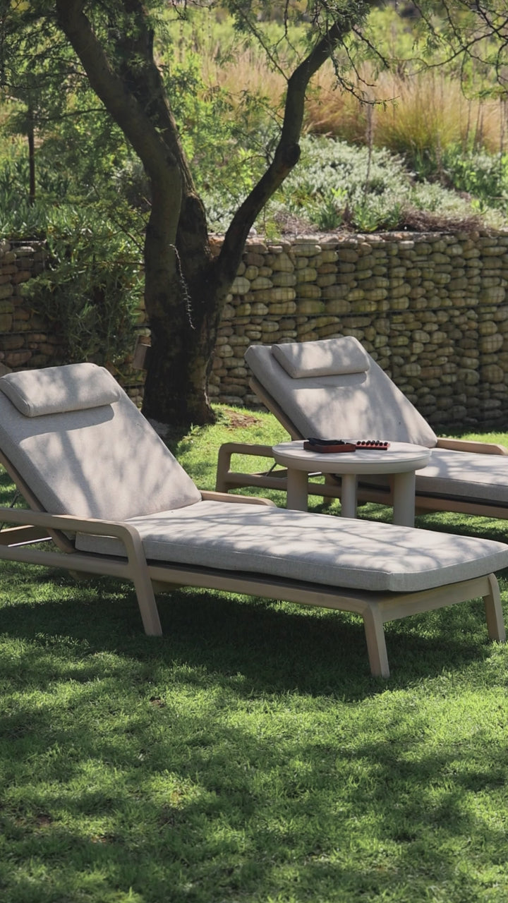 Royal Boma Teak Lounger