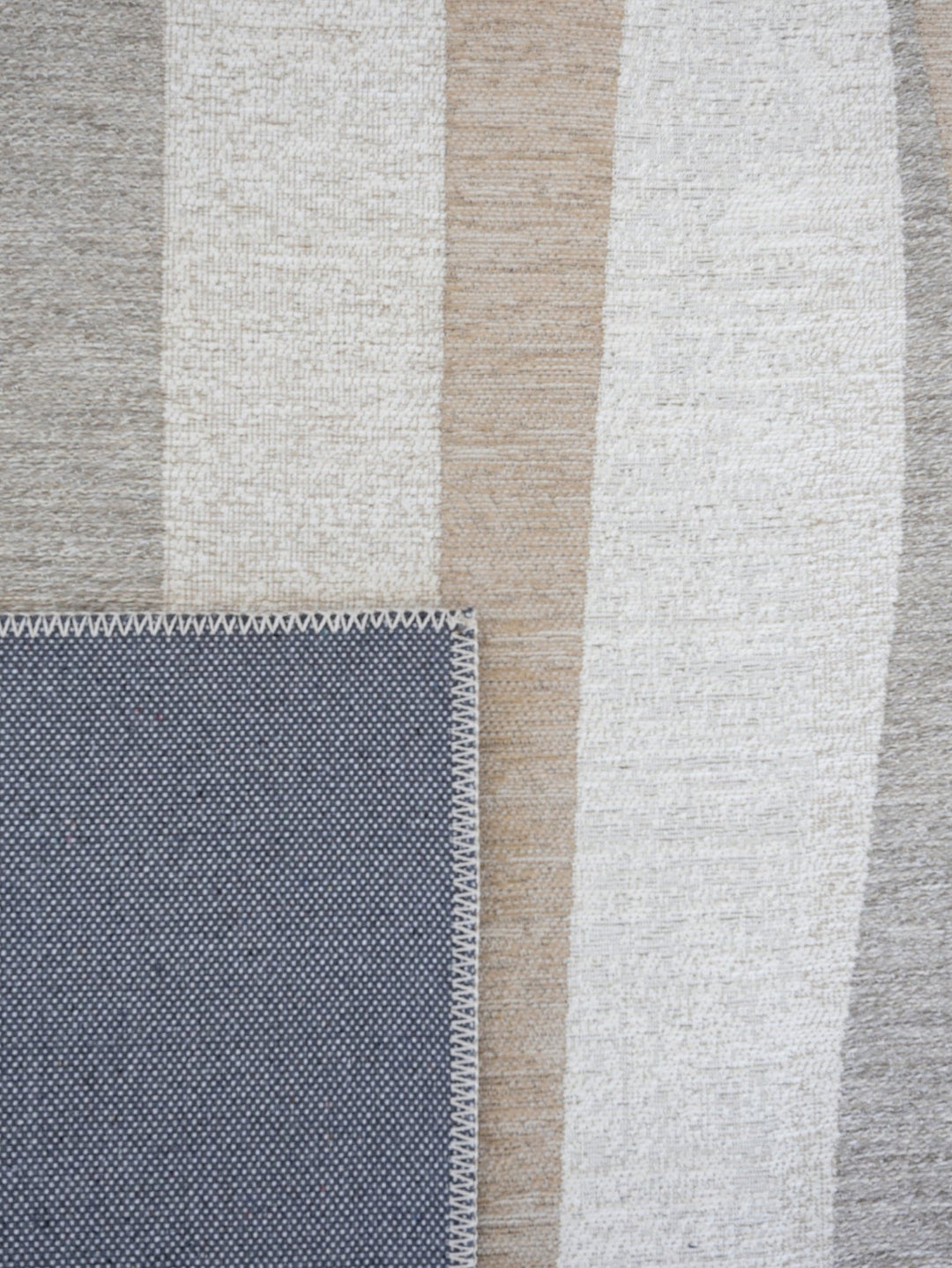 Wellness Rug in Jute - rug - Hertex Haus - Abstract