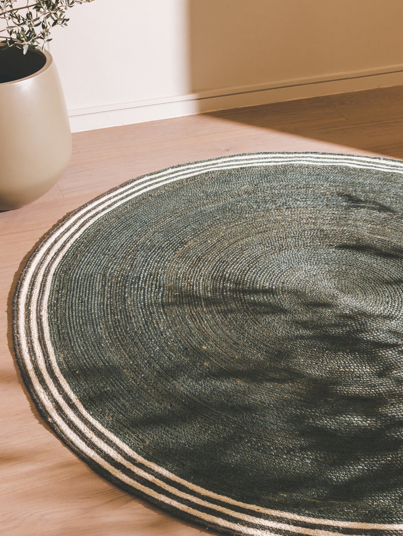 French Riviera Round Rug in Kelp Hertex Haus Online
