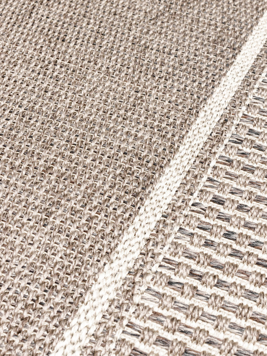 Sundeck Rug in Oatmeal - Hertex Haus Online - badge_fully_outdoor