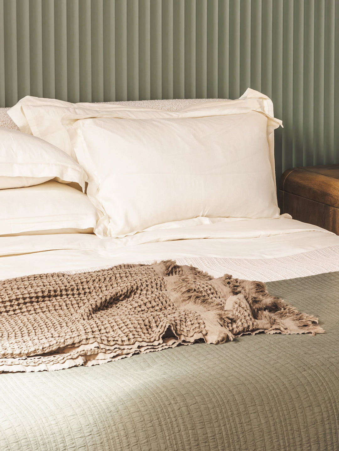 Hauswarming Bed & Bath