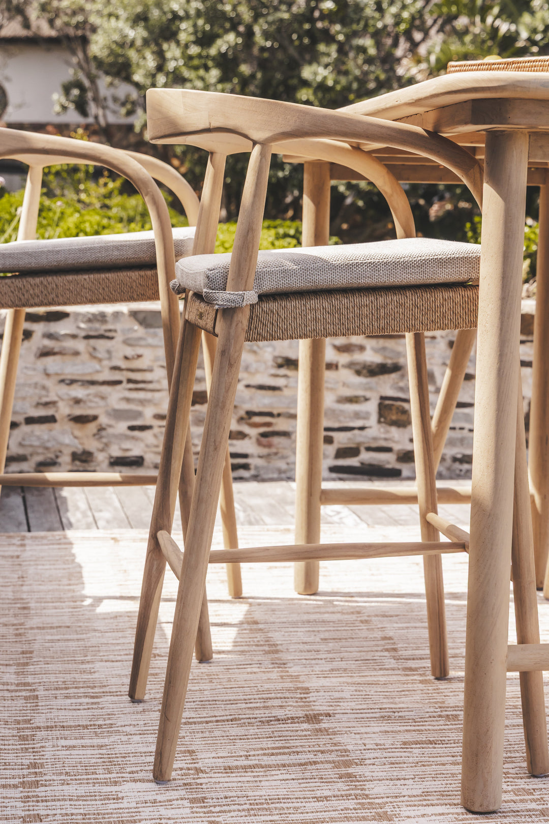 Outdoor Counter and Bar Chairs