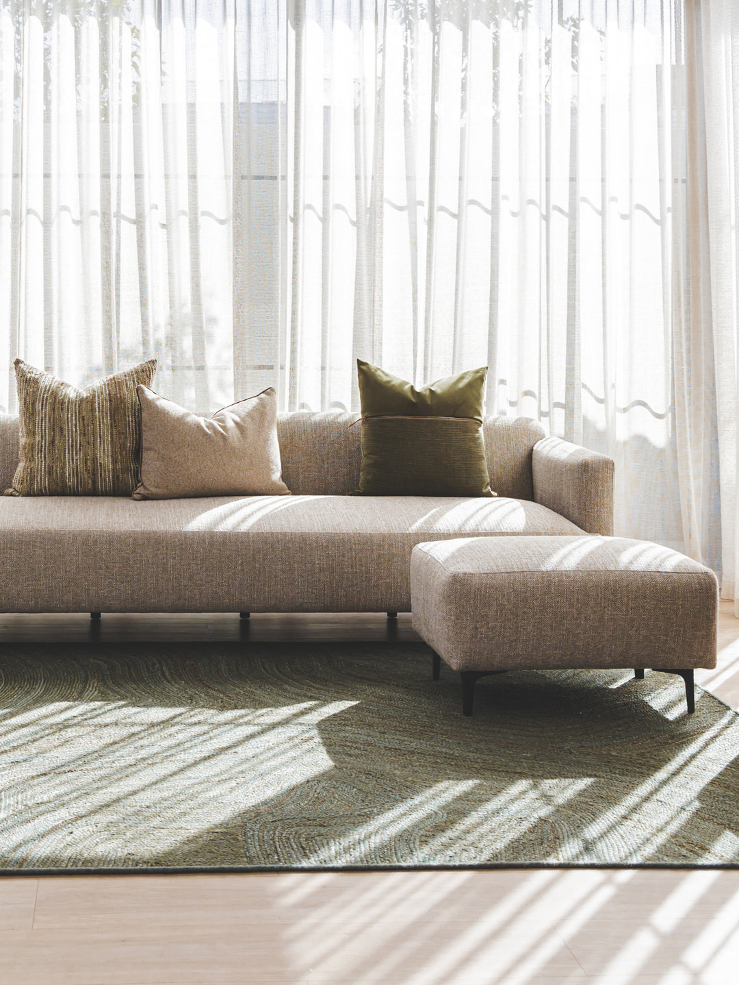 Amore Rug in Hydro