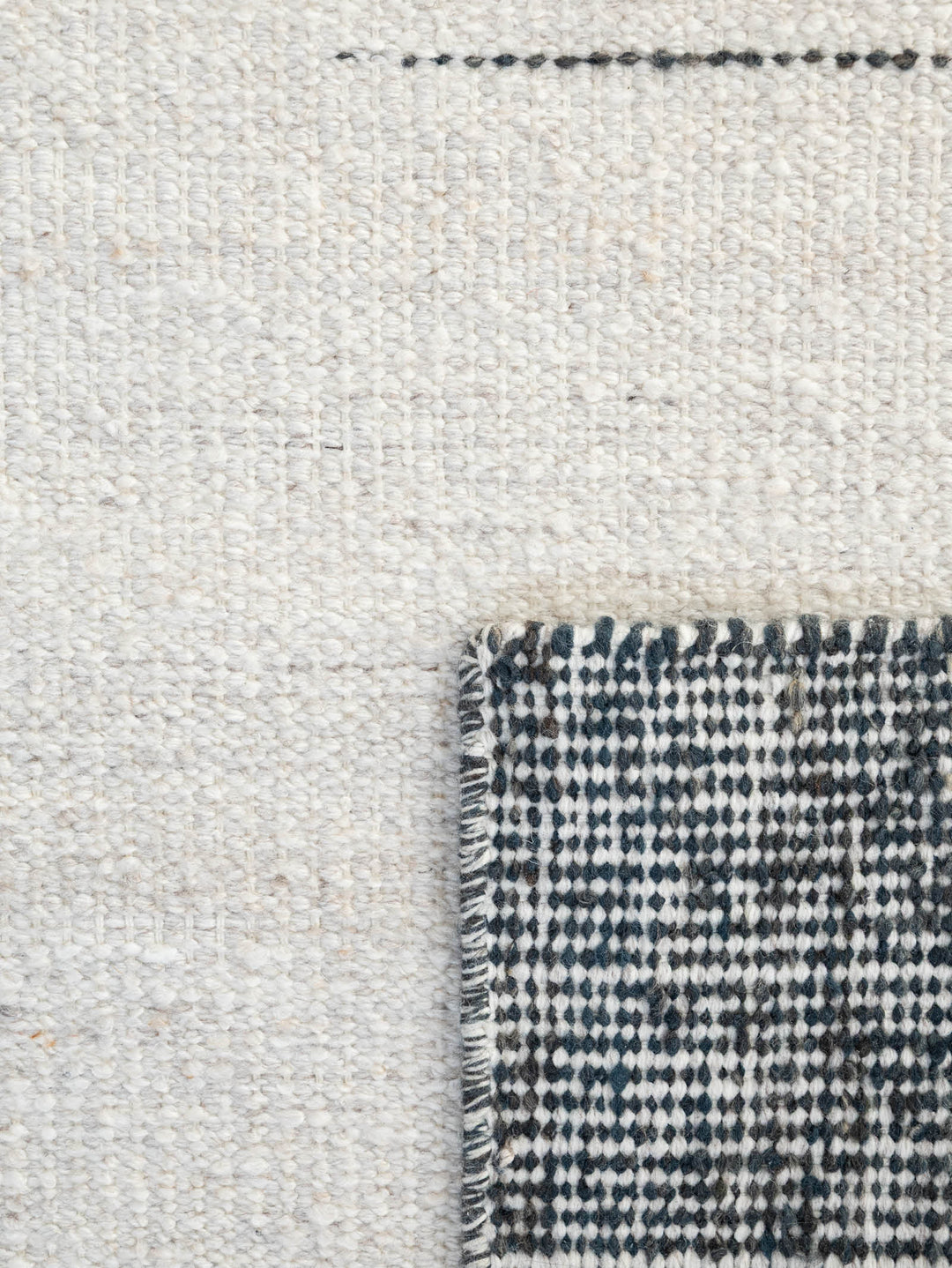 Atrium Rug in Lagoon