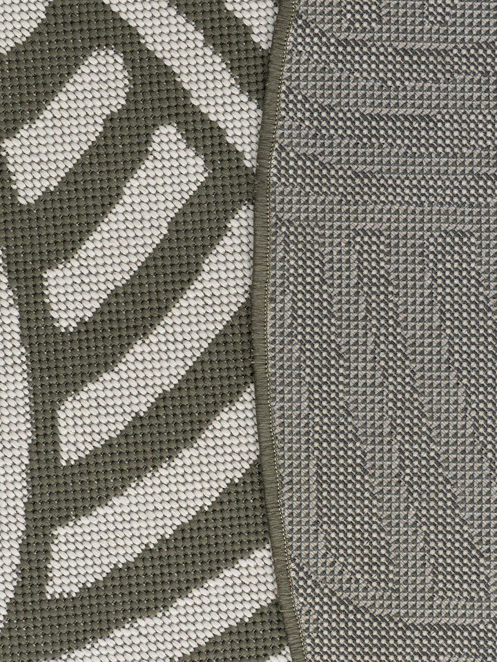 Current Round Rug in Seaweed