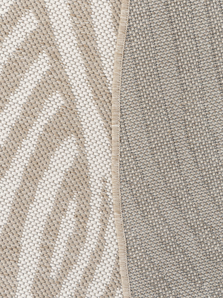 Current Round Rug in Suntan