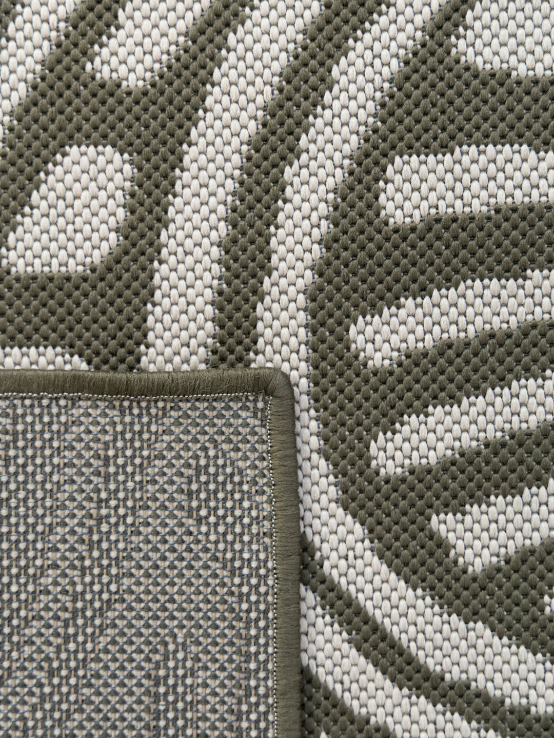 Current Rug in Seaweed