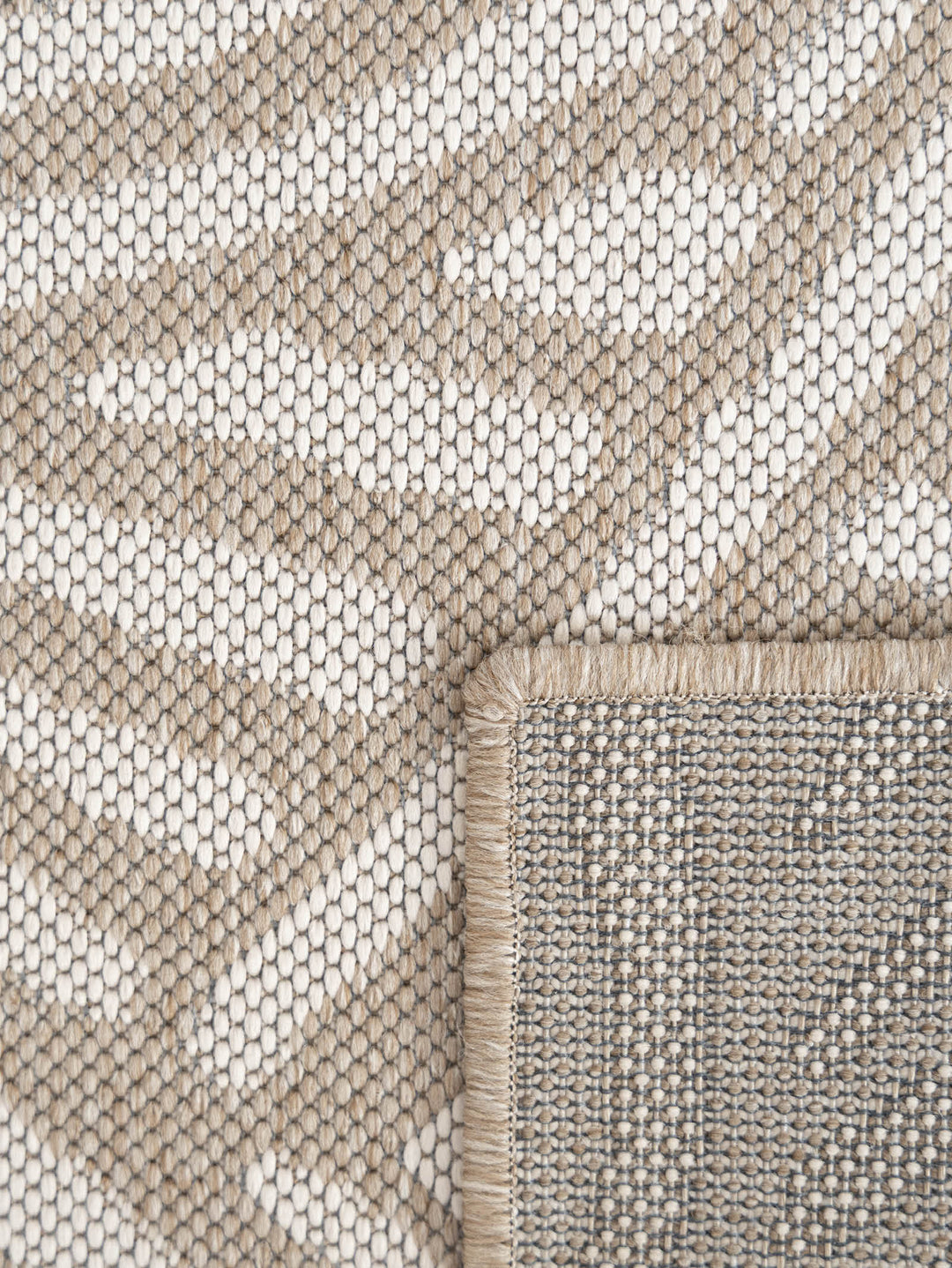 Current Rug in Suntan