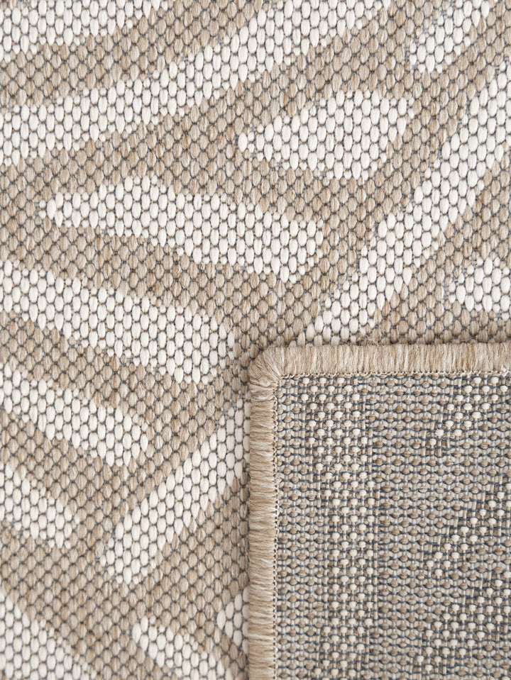 Current Rug in Suntan