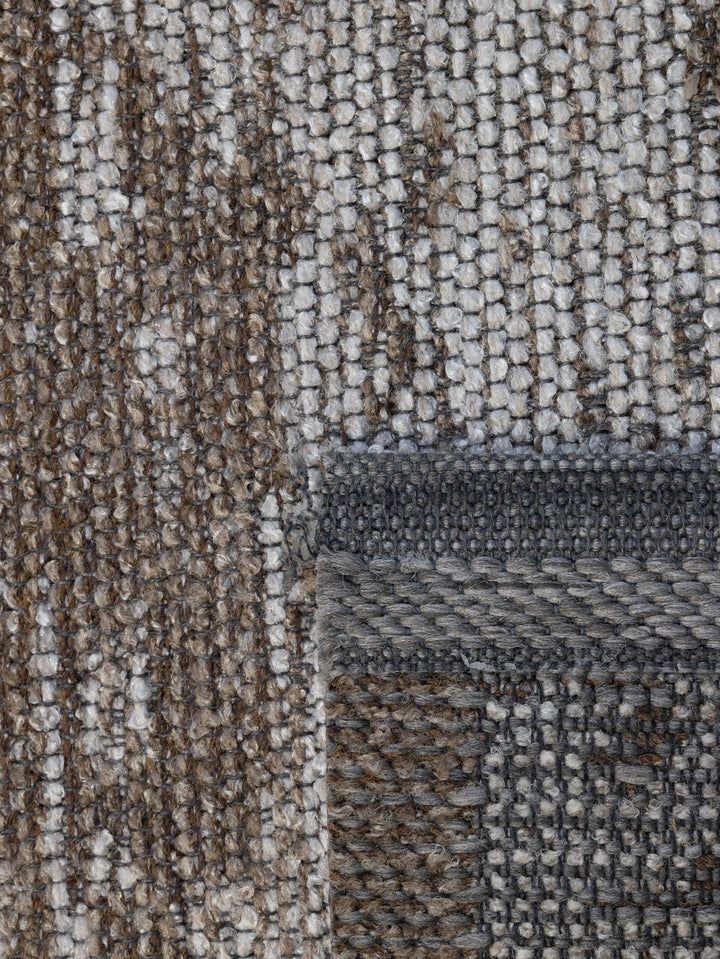 Beachwalk Rug in Seasand