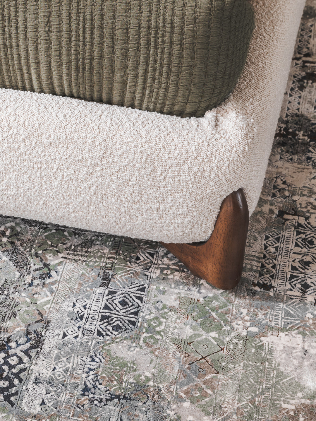 Beaumont Rug in Crest