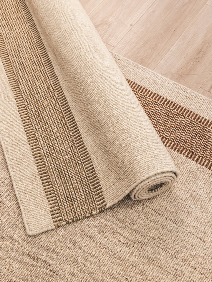 Borderline Rug in Olive