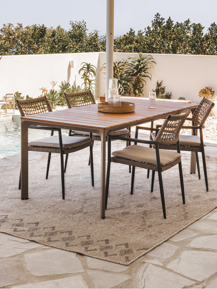 Boulder Rug in Beach