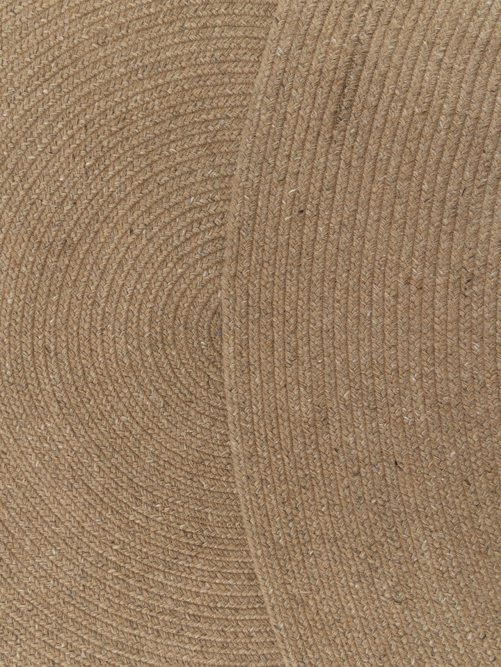 Carousel Round Rug in Maple