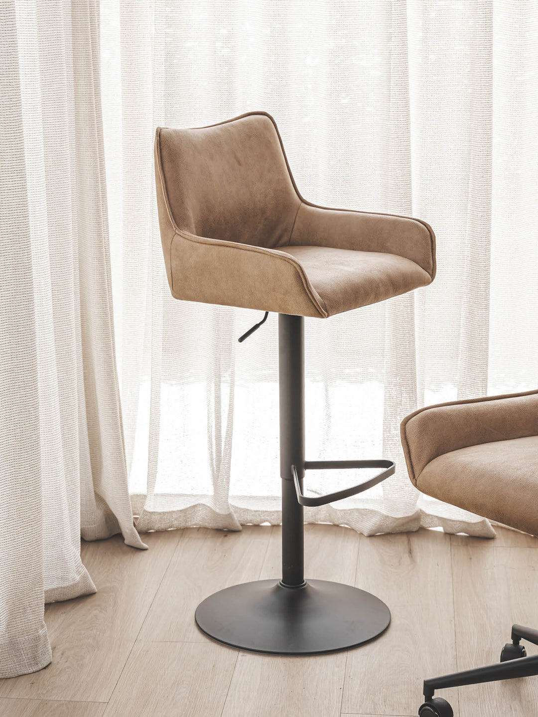 Clarens Adjustable Counter Chair