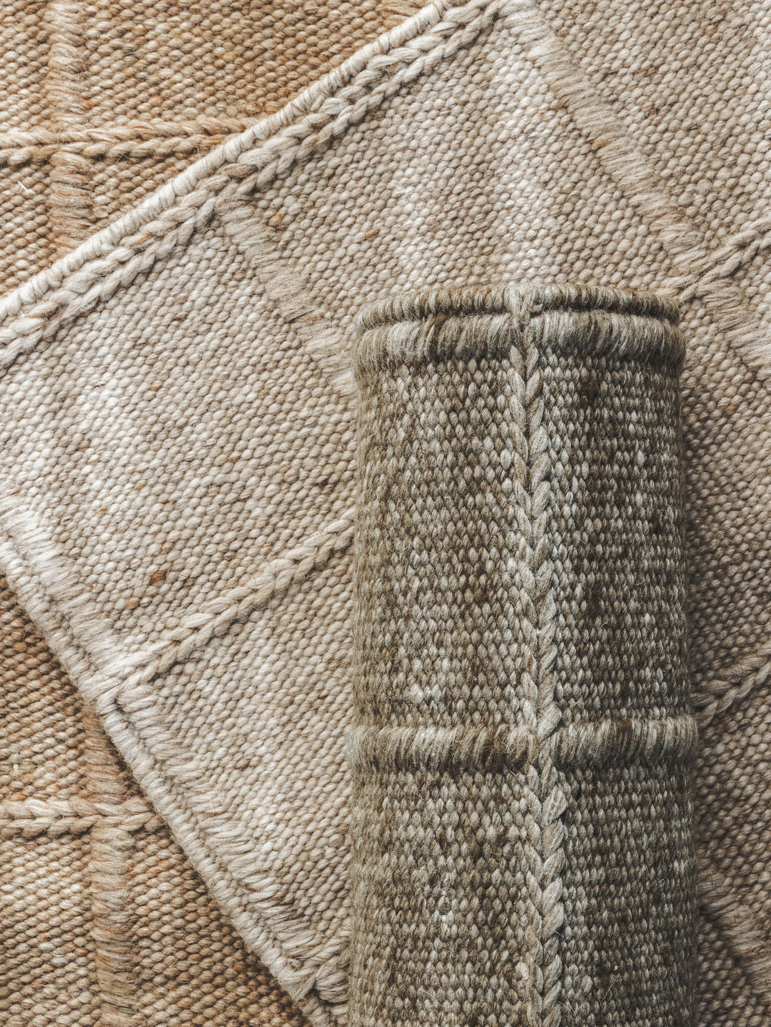Cortile Rug in Mirage