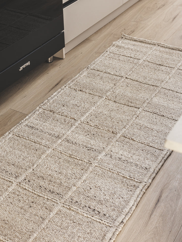 Cortile Runner in Parched