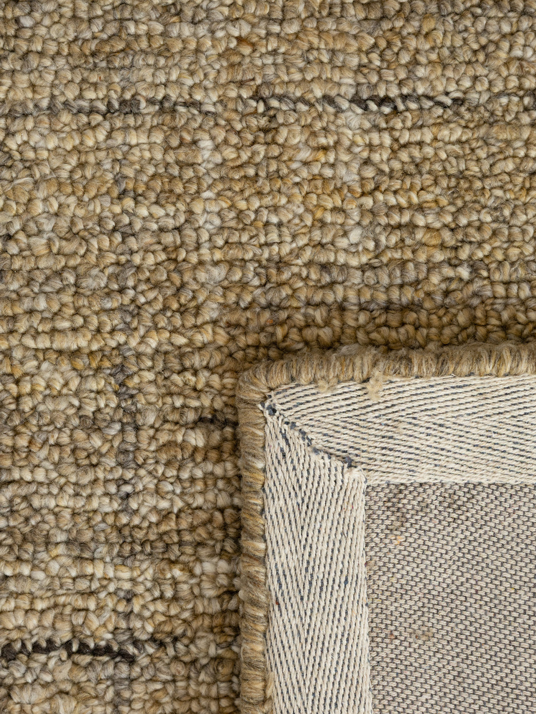 Couture Rug in Champagne