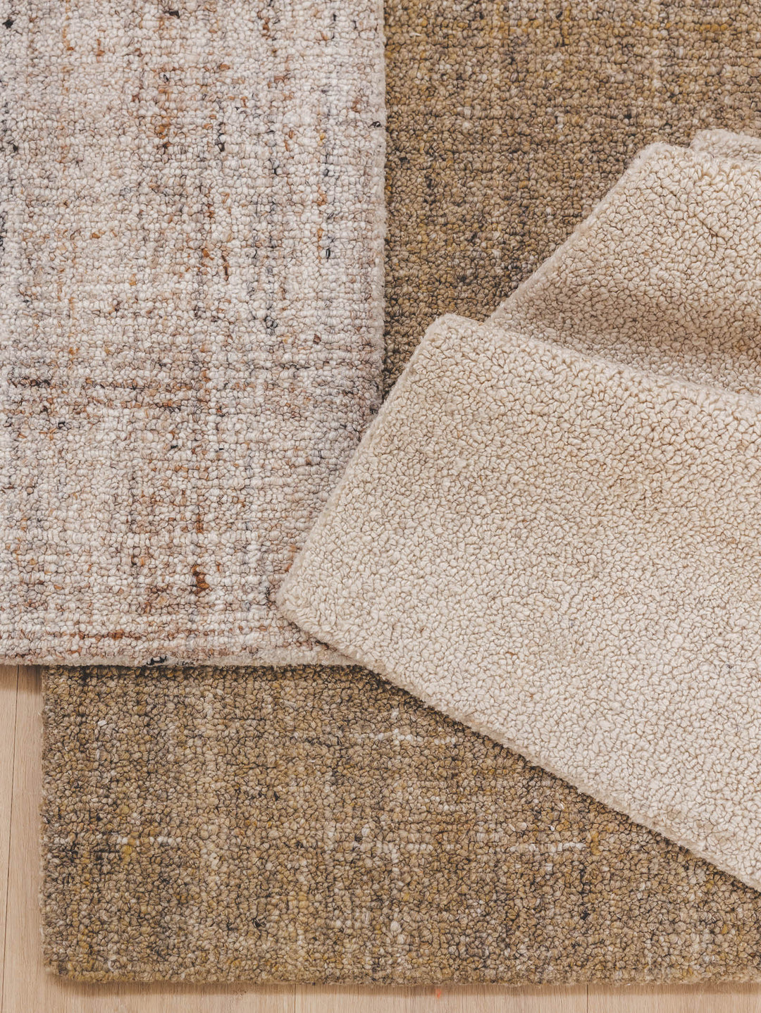 Couture Rug in Champagne
