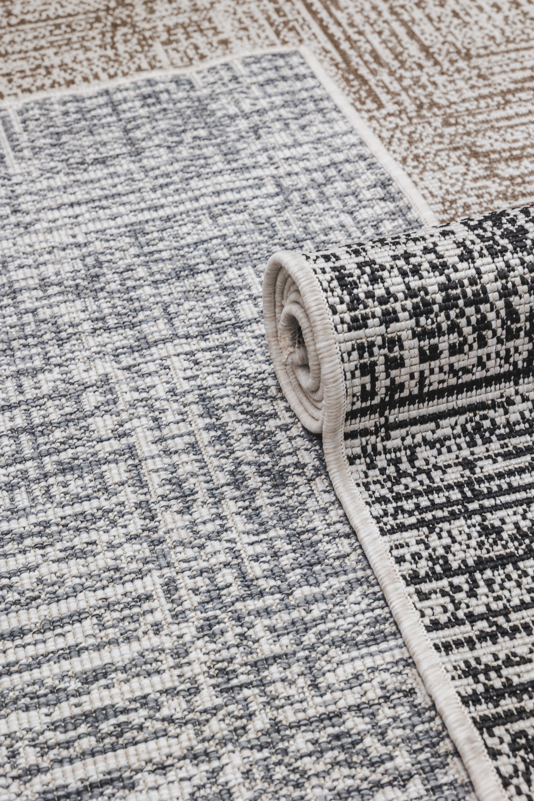 Cyber Outdoor Rug in Tech