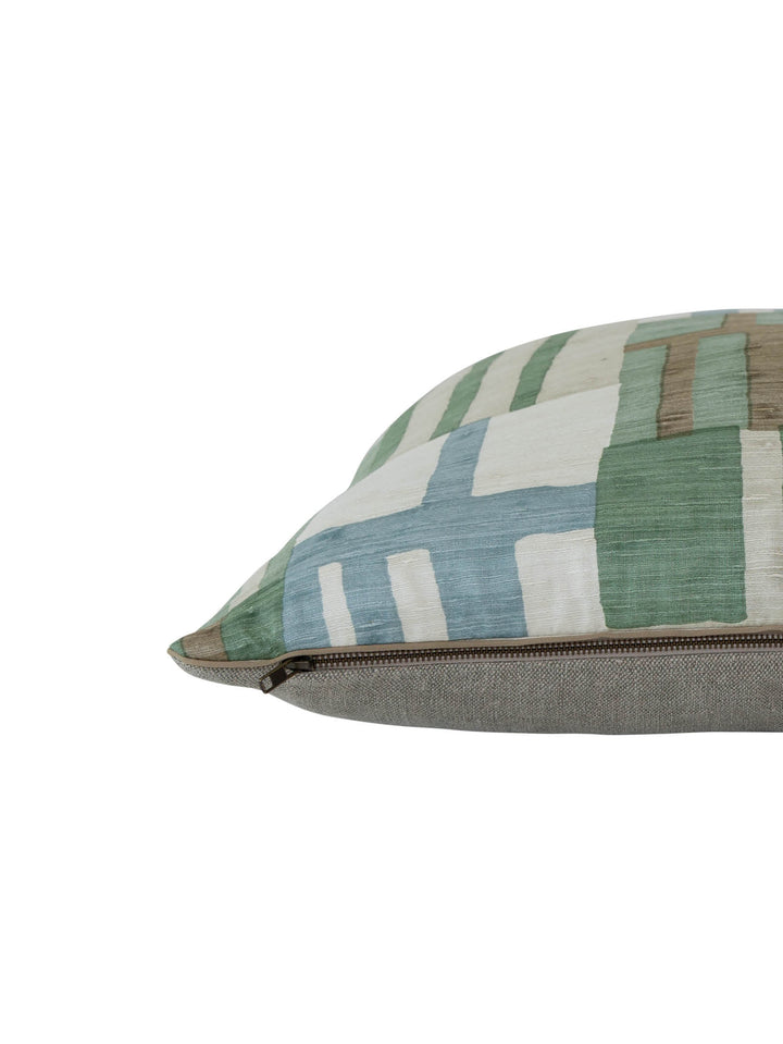 Monolith Scatter in Jade/Kyanite