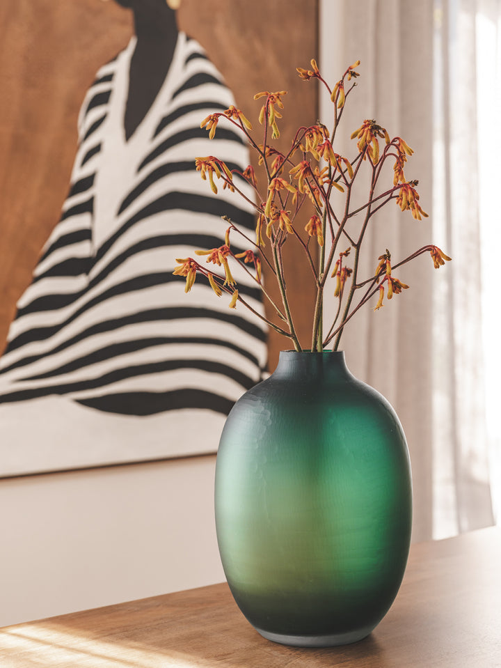 Dewdrop Vase in Seaglass