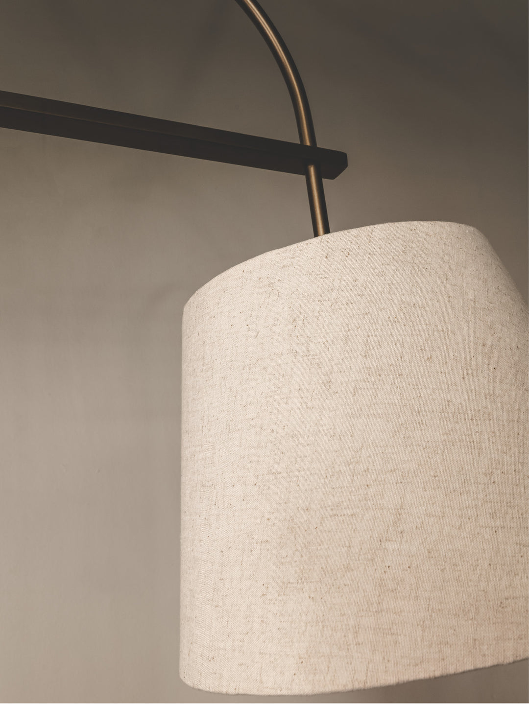 Duncan Floor Lamp in Linen