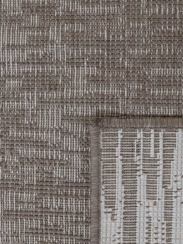 Dustveil Rug in Mirage