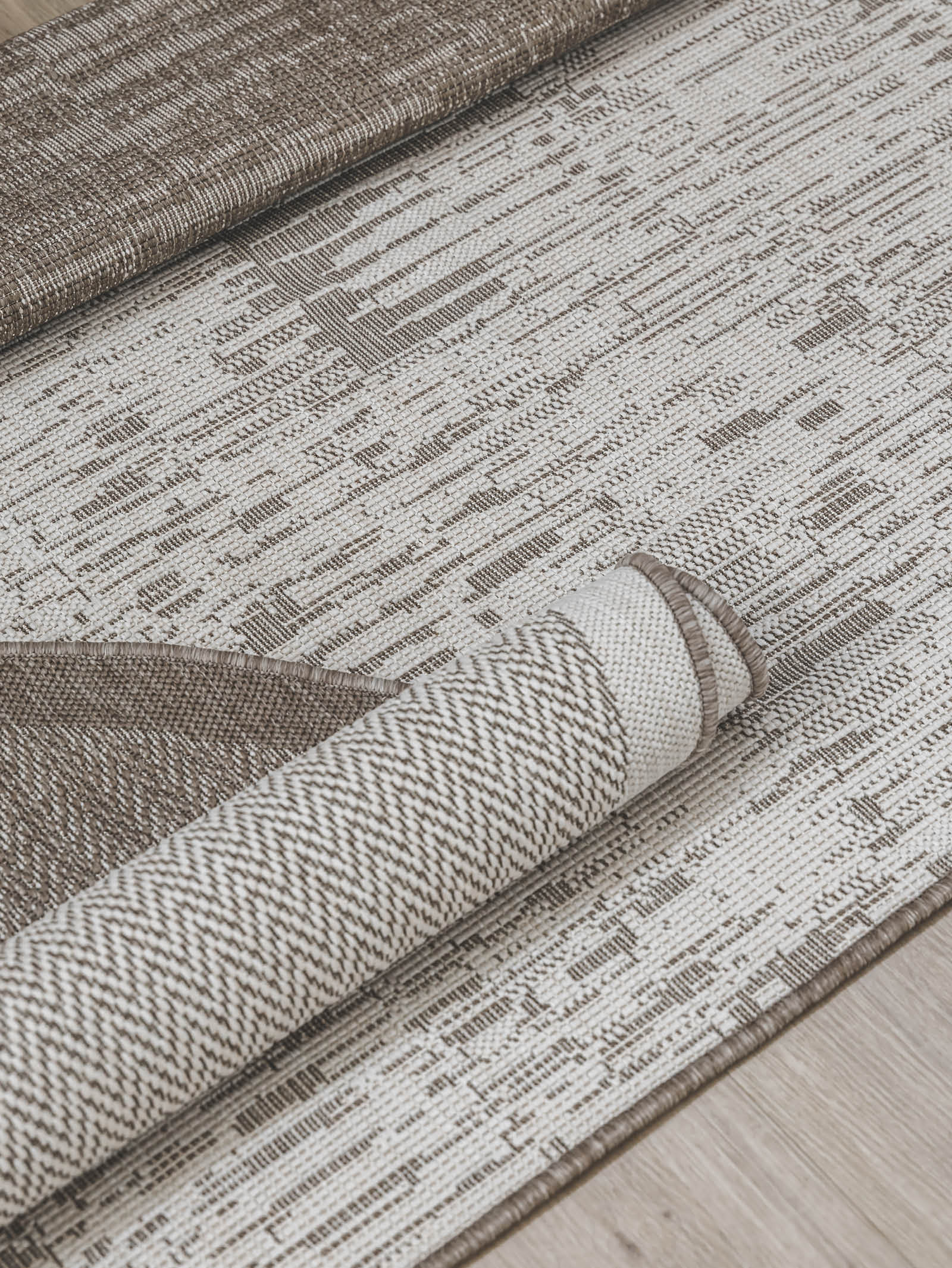 Dustveil Rug in Mirage - Hertex Haus