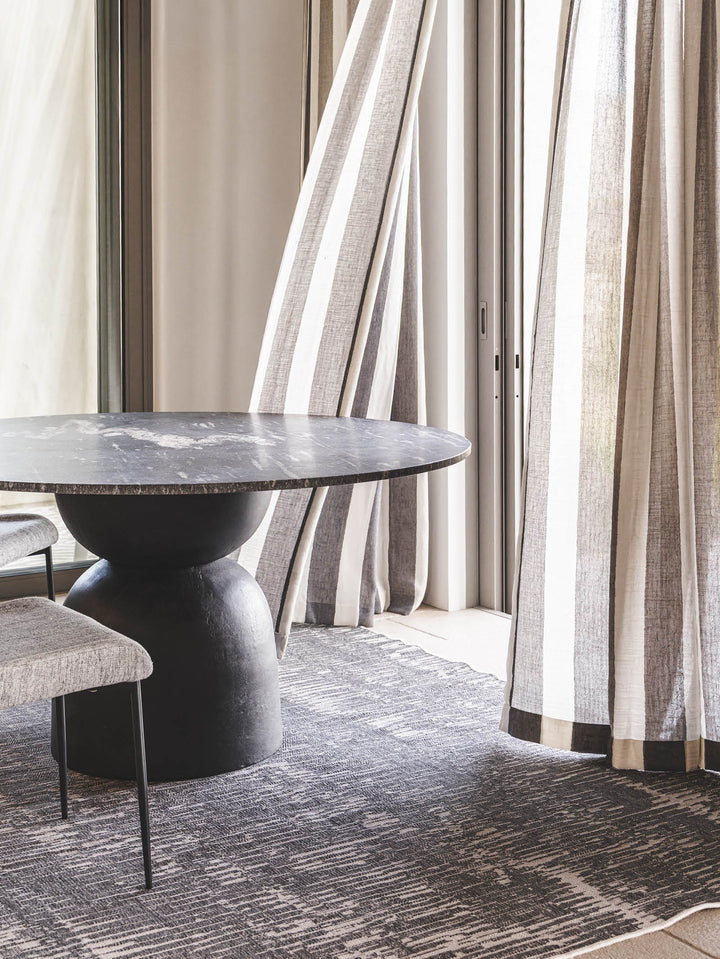 Dustveil Rug in Whisper