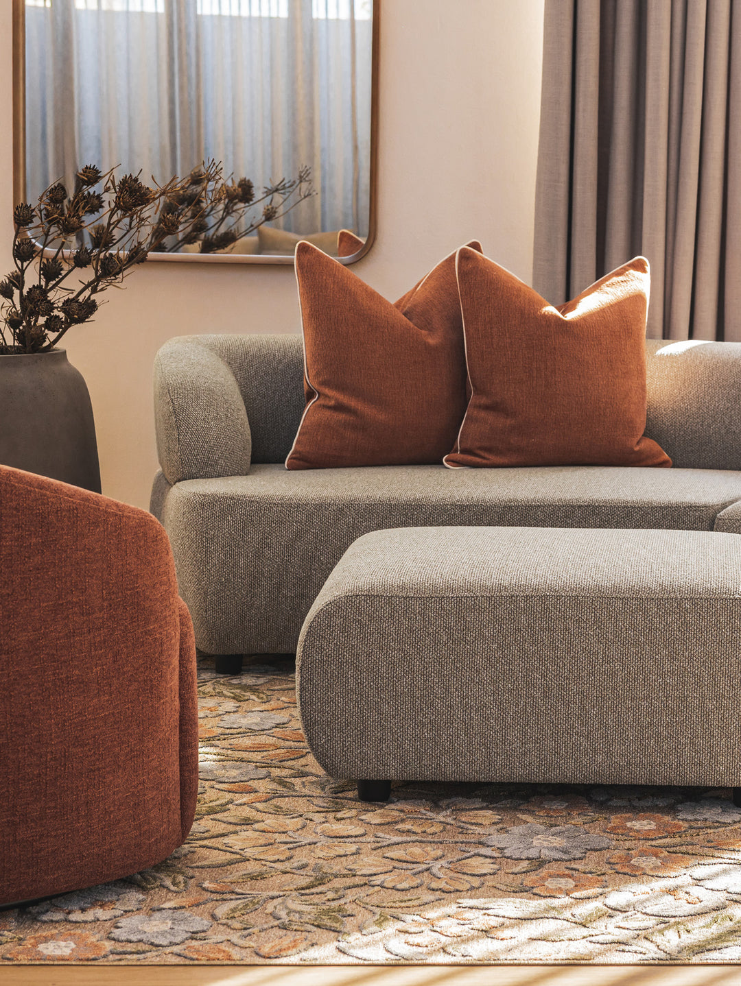 Echo Ottoman